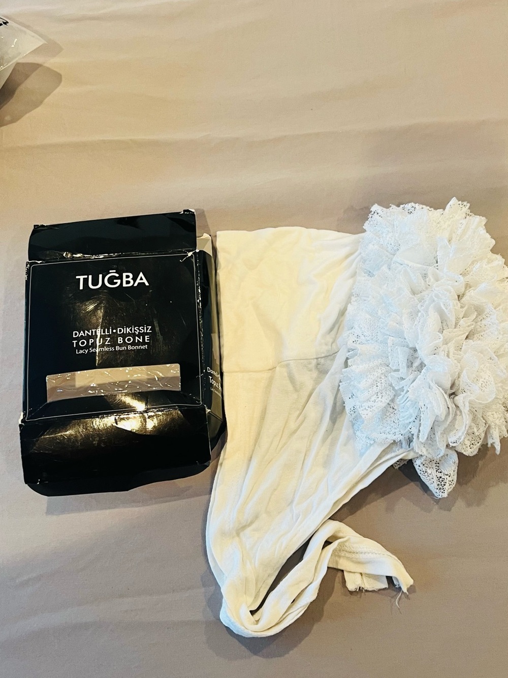TUĞBA Lace Topuz Bonnet in White brown, black& blue 
 قبعة قطن حجاب داخلي نسائي